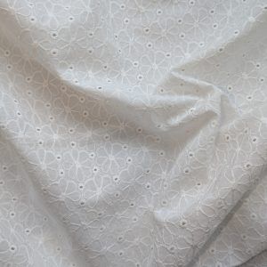 Voile de coton brodé blanc à fleurs