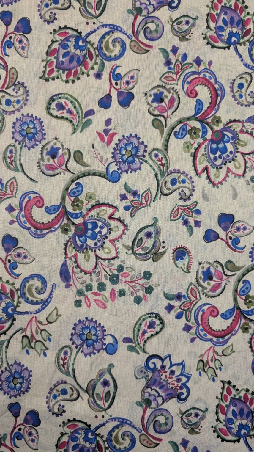 Voile de Coton Blanc Impression Digitale Cachemire Violet – Image 3