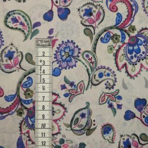 Voile de Coton Blanc Impression Digitale Cachemire Violet